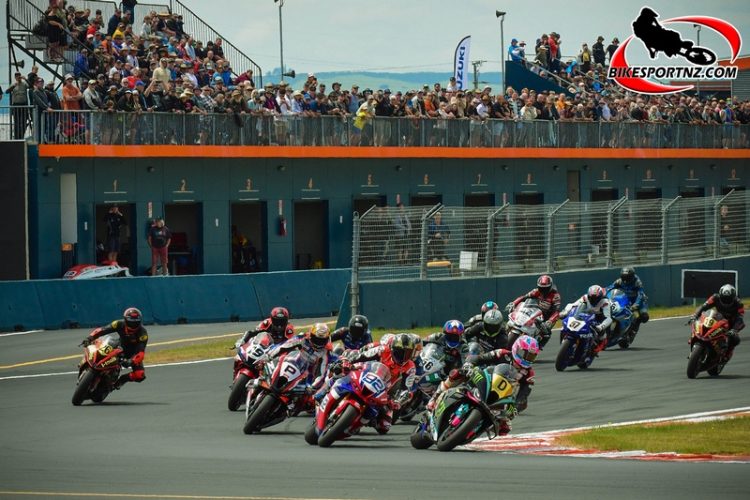 There’s no room for error as the formula one/superbike riders charge into turn one at Taupo, round one of the 2024 Suzuki International Series at the weekend.